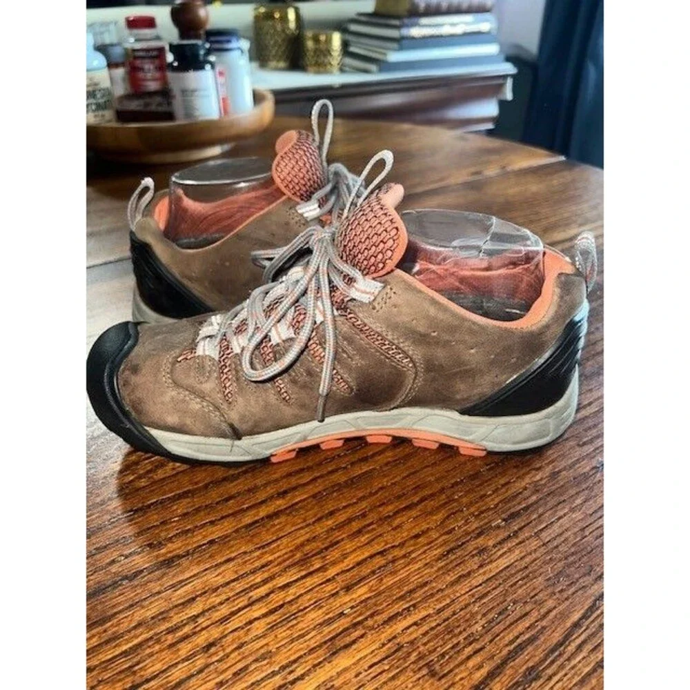 Keen Wm’s 8.5M Bryce Low Waterproof KEEN DRY Hiking Shoes